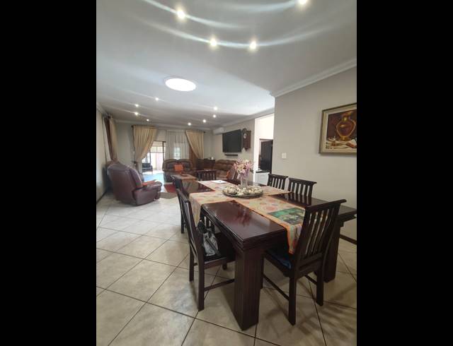 4 BEDROOM HOUSE FOR SALE IN VANDERBIJLPARK SE 8